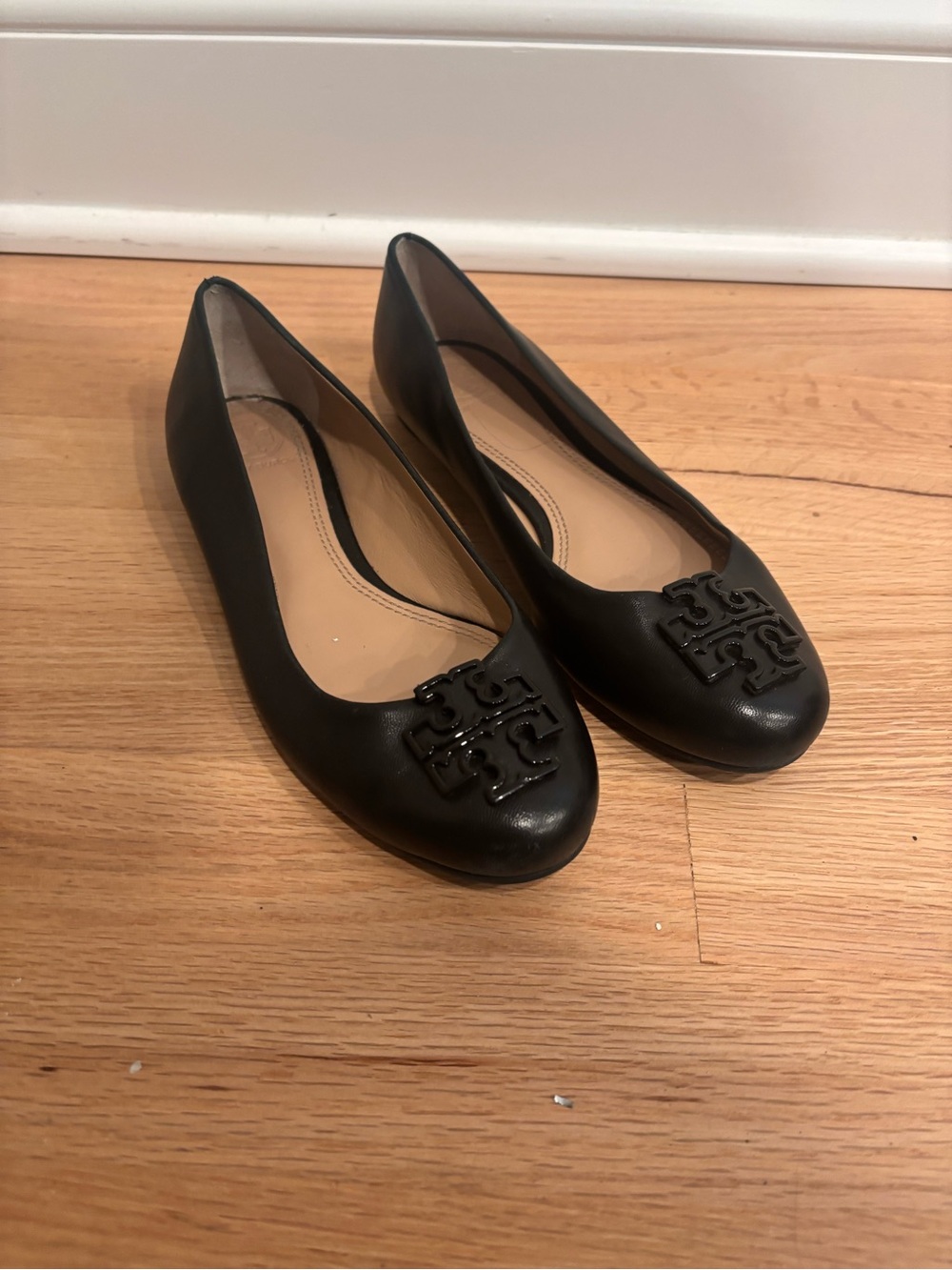 Tory Burch Black Leather Logo Ballet Flats